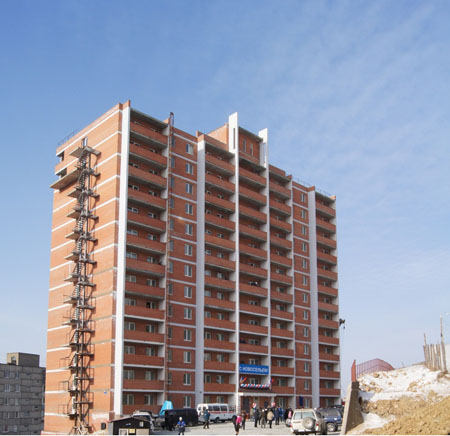 Жилой дом по ул. Карбышева. Строительство 14-этажного жилого дома в рамках программы по обеспечению жильем сотрудников МЧС России.